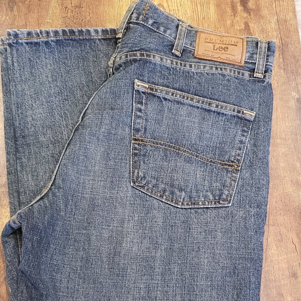 Lee Premium Relaxed Fit